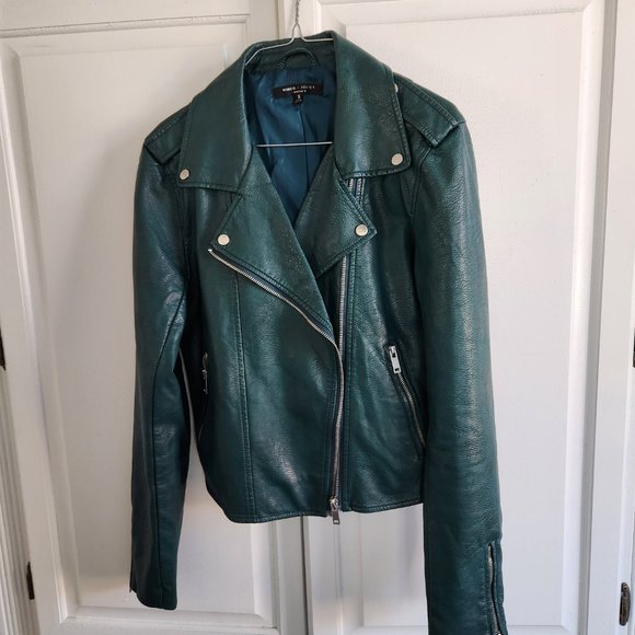 Romeo & Juliet Couture Jackets & Blazers - Romeo + Juliet  Couture Vegan Leather Green Moto Jacket